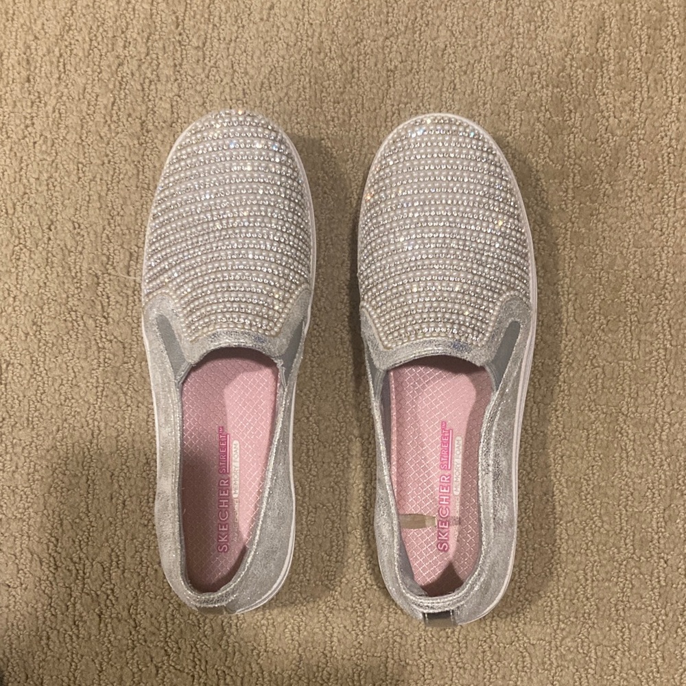 Skechers Glittering Silver Slip-On Sneakers